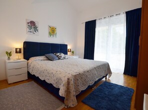 Vil·la (Villa with Pool) | 3 dormitoris, bressols i wifi gratuïta 