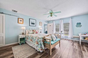 3 bedrooms, iron/ironing board, travel crib, WiFi