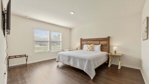 3 makuuhuonetta, silitysrauta/-lauta, Wi-Fi, vuodevaatteet