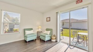 Offices - The Robin’s Nest – 3 BDR 15 Min to Downtown! (St. Augustine)