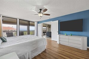 3 bedrooms, iron/ironing board, WiFi, bed sheets - Seas the Day | Ocean Views! (St Augustine)