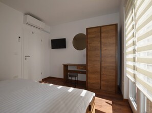 Apartment (Two Bedroom Apartment with Balcony) | 2 bedrooms, free WiFi - Warm and Welcoming Apartment With Balcony (Rovinj)
