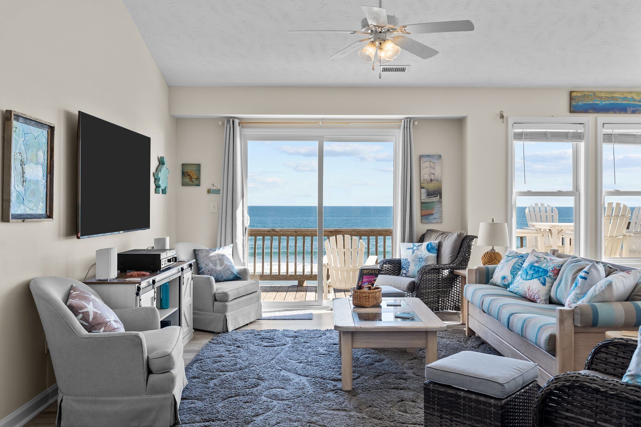 Smart-tv, boeken en een stereo