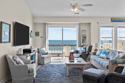Sand Sational! Oceanfront 4-BR house in Surf City/Topsail Island, Pet Friendly