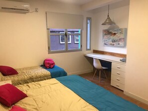 Apartamento família, varanda, vista para a montanha | 1 quarto, Wi-Fi de cortesia, roupa de cama
