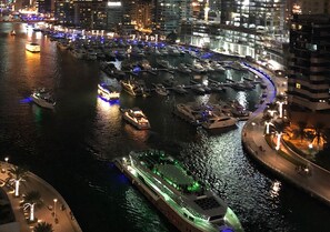 Marina - Immerse yourself in the vibrant Marina lifestyle while enjoying all the comforts of home. (Dubai)