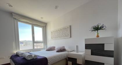 Great apartment in Laredo by La Salvé beach.