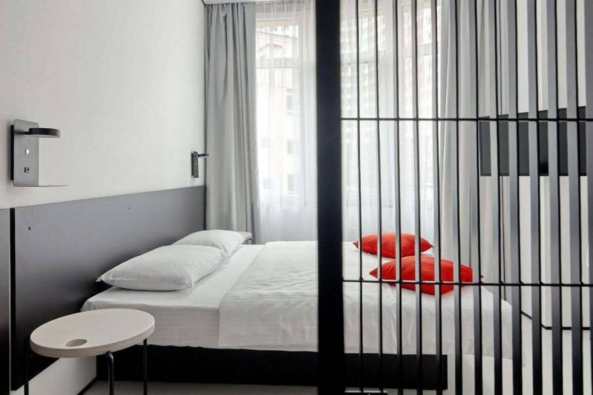 Superior tweepersoonskamer, uitzicht op de binnenplaats | Hypoallergeen beddengoed, geluiddichte muren, gratis wifi, beddengoed