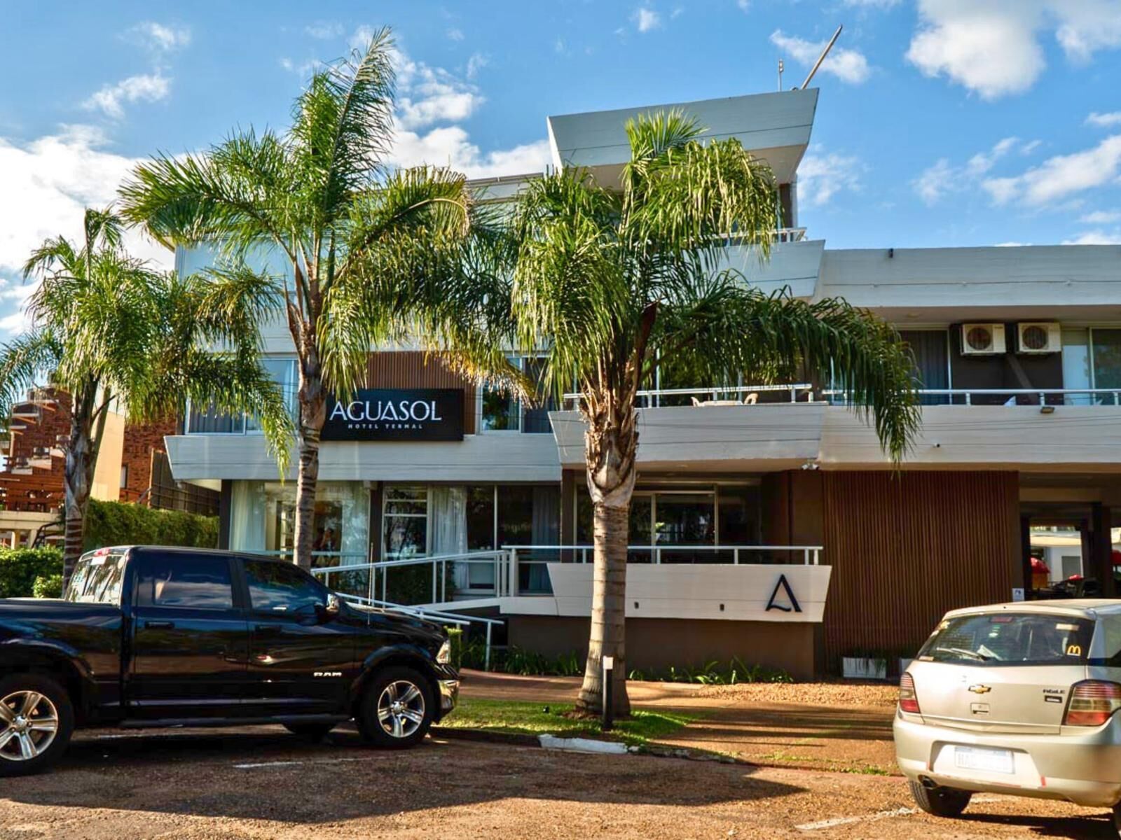 숙박 시설 정면