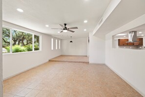 Interior - Charming 3-bedroom house in welcoming Sierra Vista (Sierra Vista)