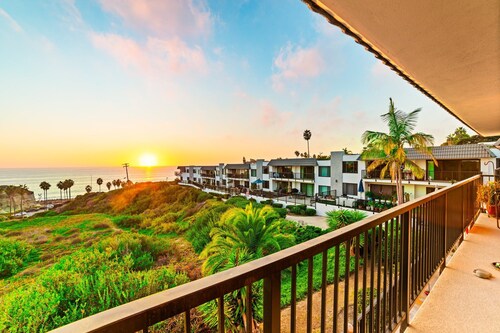30+ Night Stay! Gorgeous Ocean Views! W/Pool/Spa