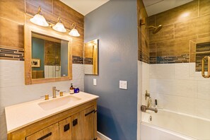 Shower, hair dryer, towels - 30+ Night Stay! Gorgeous Ocean Views! W/Pool/Spa (San Clemente)