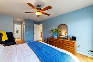 2 chambres, fer et planche à repasser, Wi-Fi gratuit, draps fournis