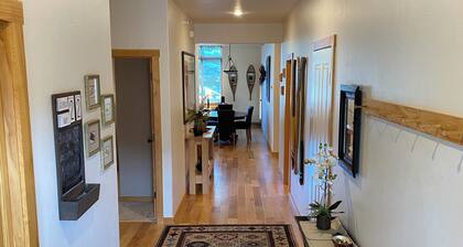 Very cozy townhome downtown Big Sky