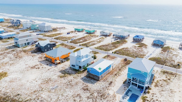 Una playa cerca