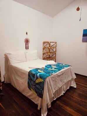 Traditional Apartment, Beach View | Free WiFi