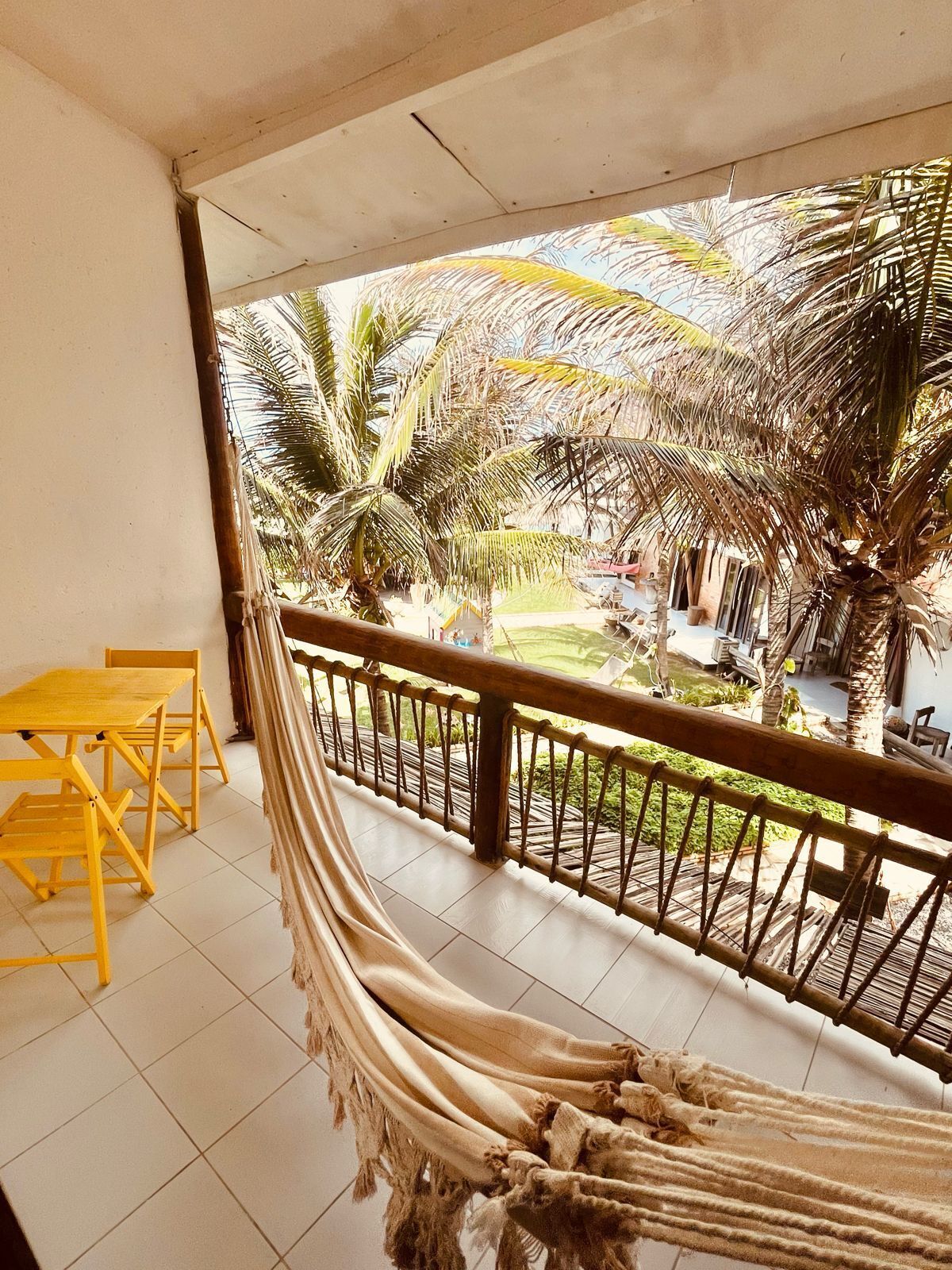 Suíte estúdio conforto, sacada, vista para o jardim | Wi-Fi de cortesia