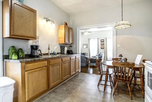 Heart of Historical Dist.*W/D*Parking*Gl Shower #3