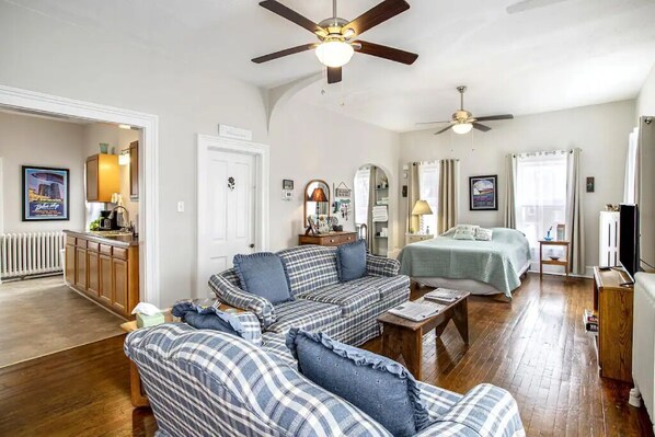 1 bedroom, iron/ironing board, bed sheets