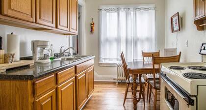 Heart of Historical Dist.*Parking*Claw Tub*A/C #4