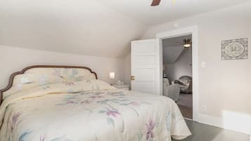 1 bedroom, bed sheets