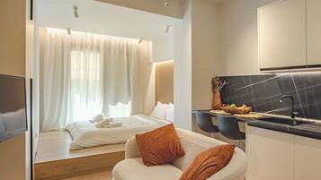 Deluxe Studio | Soundproofing, free WiFi