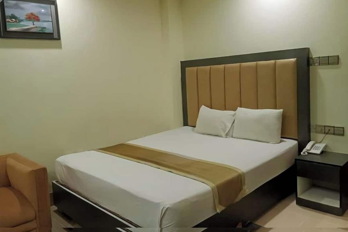 Deluxe Double Room, City View