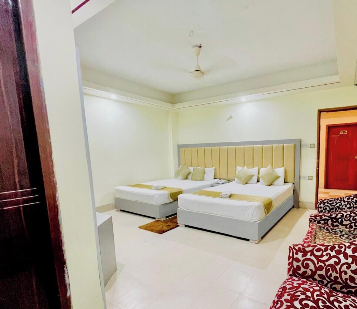 Superior-Doppelzimmer, Stadtblick | Zimmersafe, Schreibtisch, kostenloses WLAN