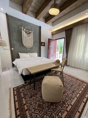 Deluxe Double Room | Free WiFi - Nomad Inn Tiwi (Tiwi)