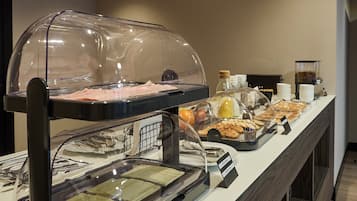 Daily buffet breakfast (EUR 8.45 per person)