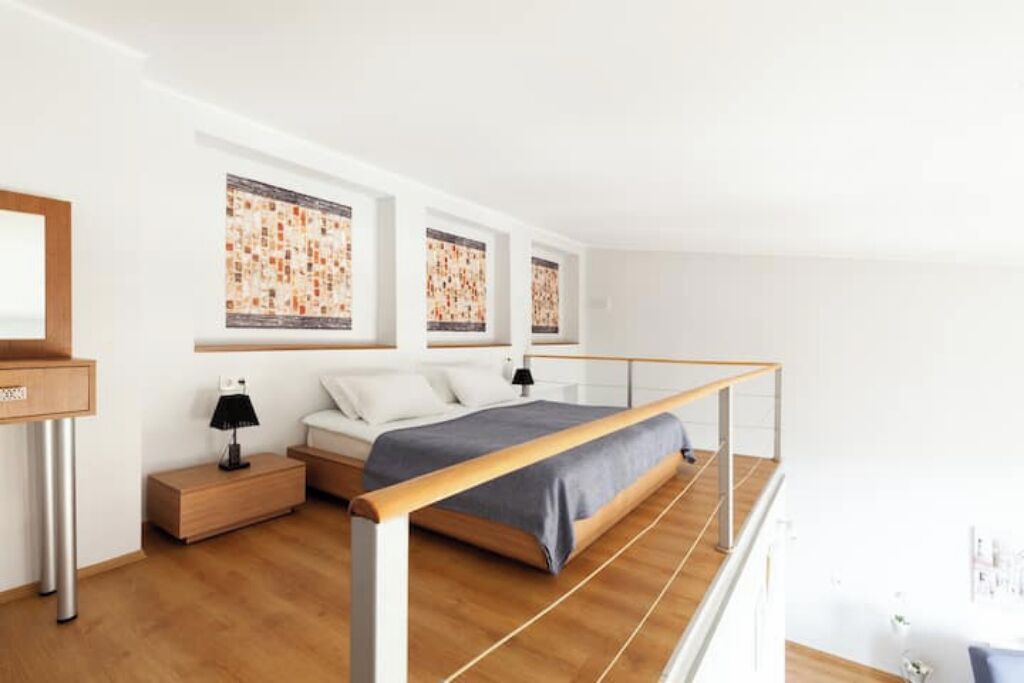 1 多间卧室、熨斗/熨衣板、WiFi、床单