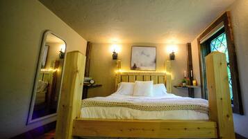 1 bedroom, iron/ironing board, internet, bed sheets