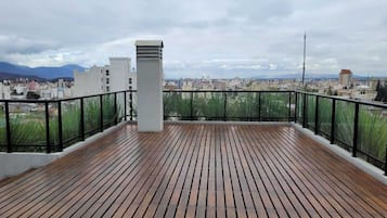 Sun deck