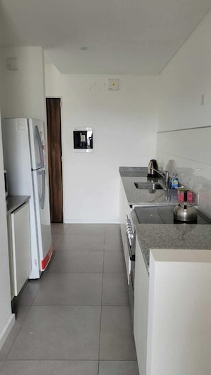 Private kitchen - Departamento con Piscina (Salta)