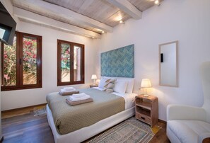 2 bedrooms, iron/ironing board, travel cot, free WiFi - Casa Dione - Chania Old City (Chania)