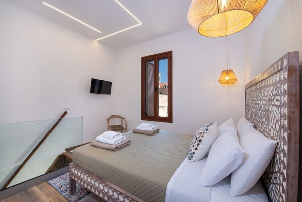 2 bedrooms, iron/ironing board, travel crib, free WiFi