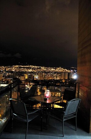 Outdoor dining - Apartment on the 20th floor

 (T'bilisi)