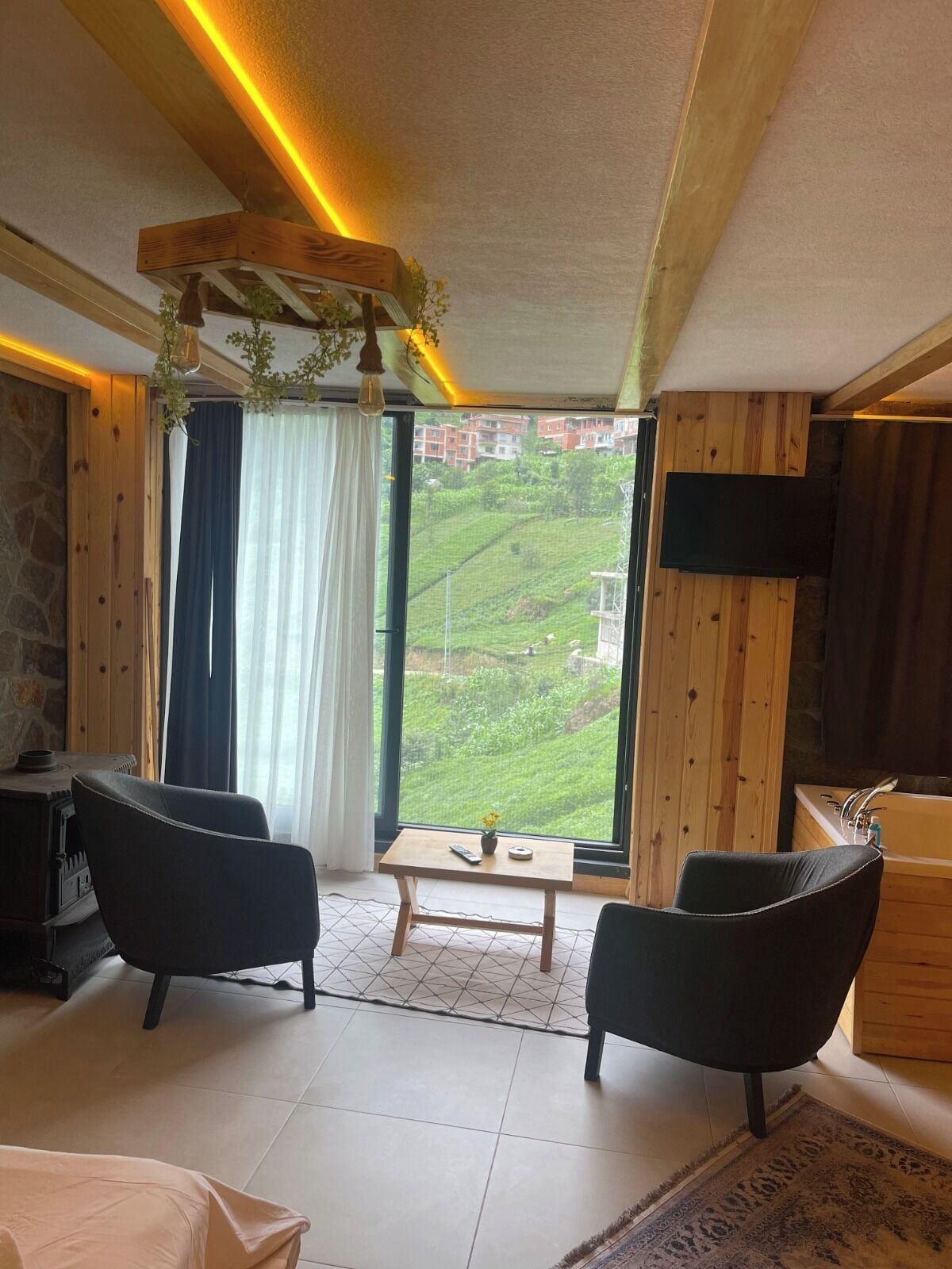 1 bedroom, desk, laptop workspace, blackout curtains