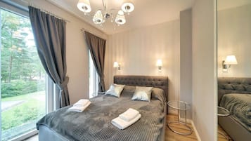 2 bedrooms, iron/ironing board, travel crib, free WiFi