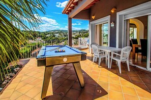 Vila (5 Bedrooms) | Fachada