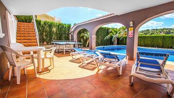 Villa (5 Bedrooms) | Exterior