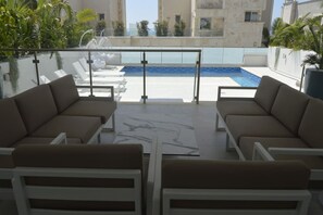 حمام سباحة