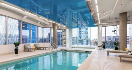 2BR | Pool, Gym & Rooftop | Bellevue | Sophari A
