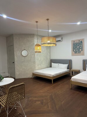 Comfort Villa, 5 Bedrooms, Private Bathroom, Partial Ocean View