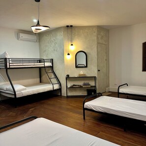 Comfort Villa, 5 Bedrooms, Private Bathroom, Partial Ocean View