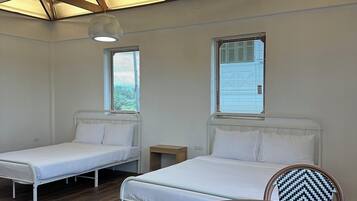 Comfort Villa, 5 Bedrooms, Private Bathroom, Partial Ocean View | 5 bedrooms, in-room safe, free WiFi