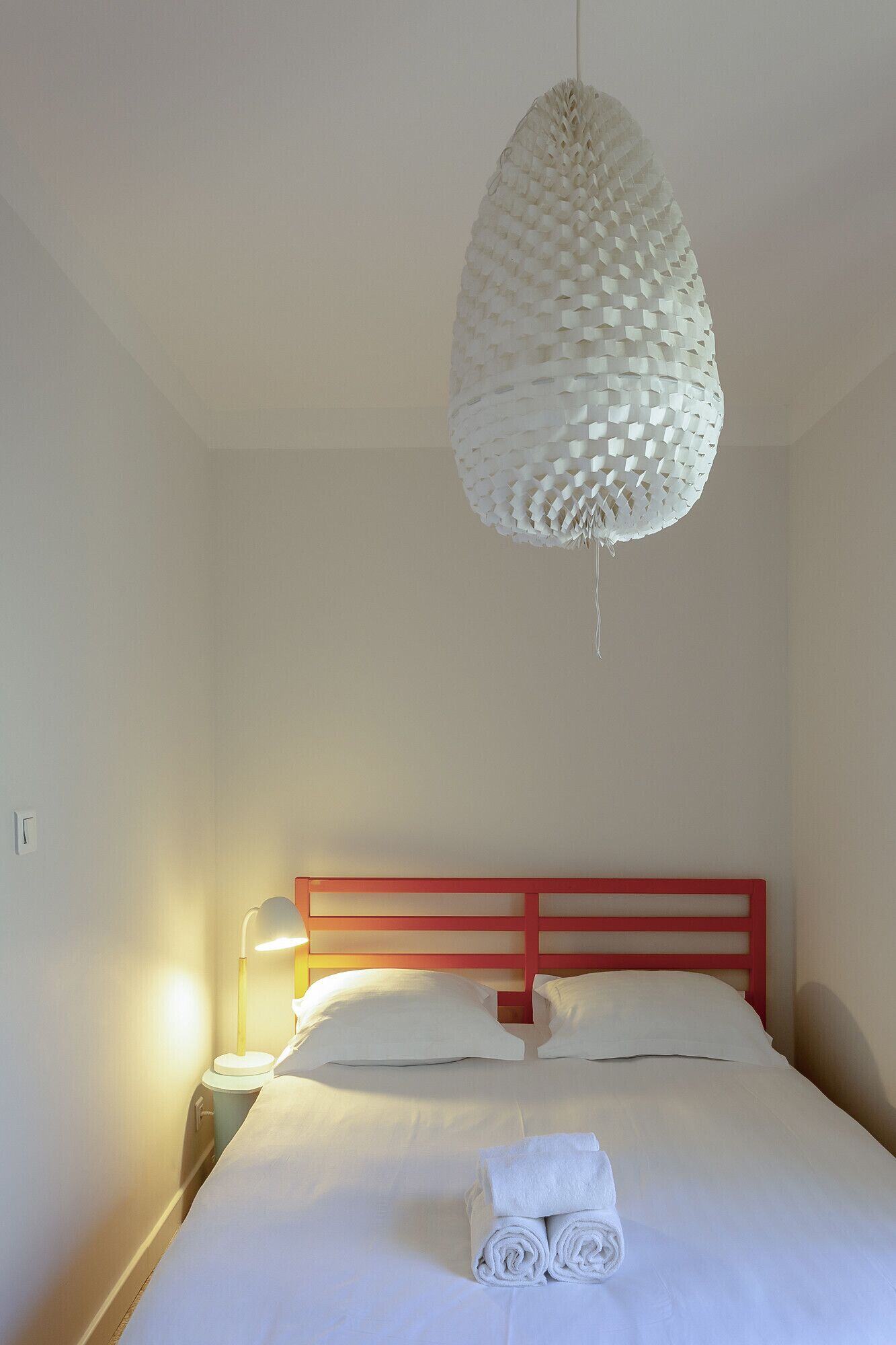 Fer et planche à repasser, Wi-Fi gratuit, draps fournis