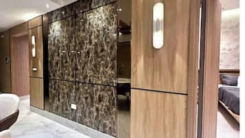 1 habitación, tabla de planchar con plancha, wifi gratis y ropa de cama