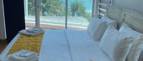 3 bedrooms, in-room safe, iron/ironing board, free WiFi