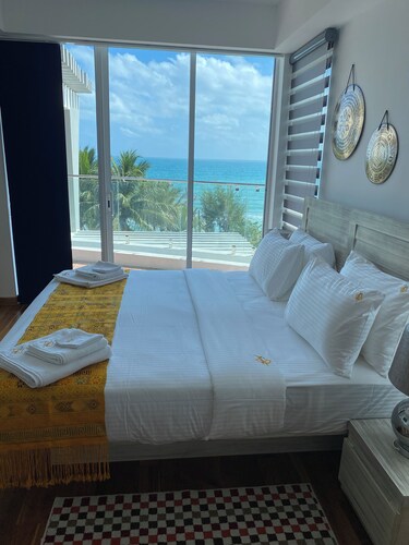 Luxury Beachfront Penthouse , Nilaveli Beach, Srilanka.